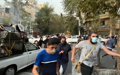 Počet obětí po vlně protestů v Íránu stoupl na 35, přetrvávají už více než týden