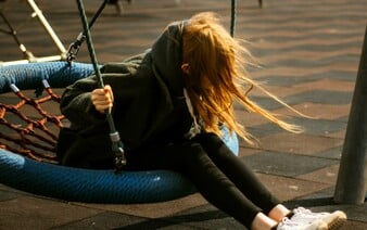 Počet sebevražd dětí narůstá. Vliv měla pandemie a nestabilní situace ve světě