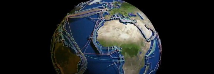 Podívej se na unikátní 3D mapě, jak svět propojují podvodní kabely
