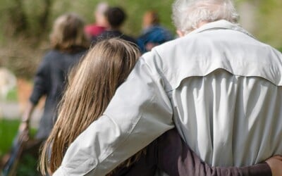 Podle nové zprávy OSN žijí lidé stále déle. Průměrný věk dožití se opět zvýšil