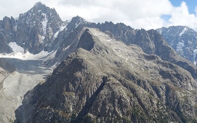 Pohřešovaní čeští turisté, kteří se ztratili ve francouzských Alpách, byli nalezeni mrtví 