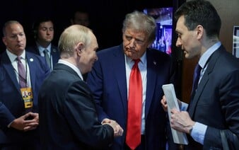 Pokud by Ukrajina odevzdala území, Rusko už nikdy nezaútočí, tvrdí Putin. Trump je údajně ochoten tento plán podpořit