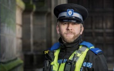 Policajt z Británie má fenomenálnu pamäť, rozoznal už 2 000 podozrivých