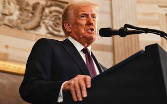 Policajti zastrelili muža, ktorého omilostil Donald Trump. Bránil sa zatknutiu počas cestnej kontroly