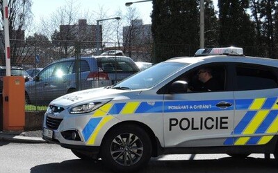 Police evakuovala školu v Berouně. Studentky ve zprávách mluvily o možné střelbě