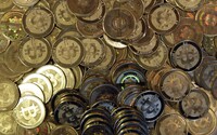 Polícia zhabala bitcoiny za 2 miliardy eur. Dvaja muži ich zarobili vďaka online biznisu