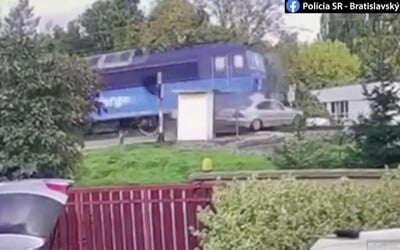 Polícia zverejnila video, ako vlak usmrtil Slováka, ktorý nerešpektoval svetelné znamenie. Má byť výstrahou pre ostatných