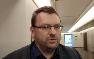 Policie navrhla obžalovat bývalého poslance Lubomíra Volného za šíření poplašné zprávy kvůli příspěvku o ivermektinu