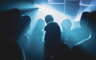Policie ve Španělsku odhalila rozsáhlou organizaci obchodníků s lidmi. Skupina vykořisťovala více než tisíc žen