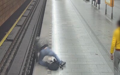 Policii se přihlásil cizinec, který strčil muže pod přijíždějící pražské metro