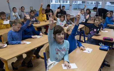 Polovica škôl na Slovensku nie je spokojná s kvalitou učebníc. Najhoršie je na tom matematika