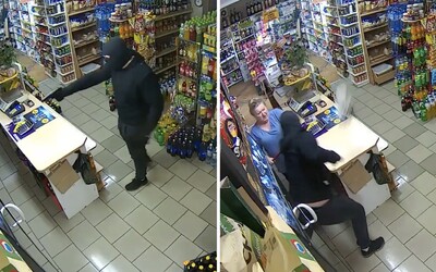Poľská predavačka odohnala lupiča so zbraňou. Video zachytáva, ako ho udiera mokrým mopom