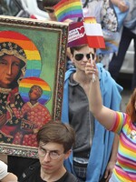 Poľské samosprávy zriadili zóny bez LGBTI. Európsky parlament im prestal vyplácať eurofondy