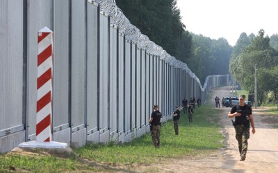 Poľsko rázne reaguje na vojenské provokácie Bieloruska. Vyslalo k hraniciam ďalších 1 000 vojakov, aby posilnilo stráž