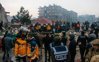 Pomoc po zemětřesení: Do Turecka se vypravili hasiči ze 17 zemí EU včetně Česka