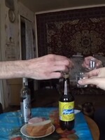 Popíja vodku v sovietskom byte a objavuje zakázanú zónu Černobyľu. Zbankrotovaný youtuber je novým hitom internetu