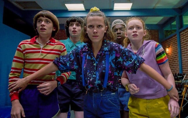 Popové hity osemdesiatych rokov, ponurý synthwave aj zúrivý metal. Toto je 20 najlepších skladieb zo seriálu Stranger Things