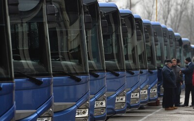 Poptávkové mikrobusy bez pevné trasy a jízdních řádů? Pilotní provoz zahájí Česko už letos