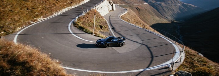 Porsche hlási ďalšiu úchvatnú jazdu na Nürburgringu. Postaral sa o ňu nový Cayman GT4 RS
