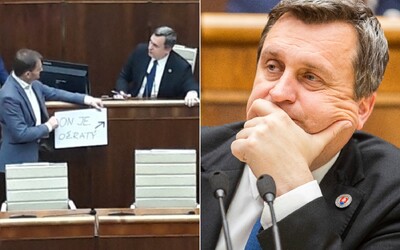 Poslanci parlamentu tvrdia, že Andrej Danko bol na schôdzi opitý. 3-krát odmietol dychovú skúšku a obul sa do Zuzany Čaputovej