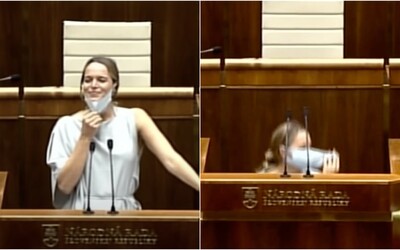 Slovenská poslankyně si v parlamentu sundala roušku a schovala se pod pult. Prý nemohla dýchat, rozpravu přerušila výbuchem smíchu