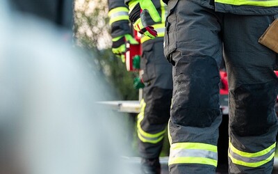 Požár zasáhl domov seniorů v Jablonci nad Nisou. Přes dvacet evakuovaných, 7 ošetření na místě, 3 v nemocnici