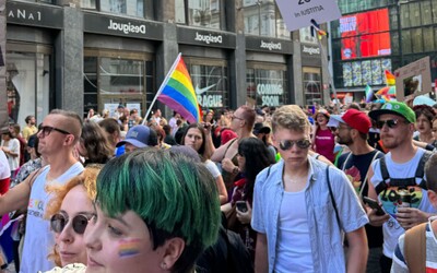 Prague Pride: Prahou prošel duhový průvod. Zúčastnilo se ho 60 tisíc lidí