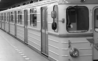 Praha: Projeď se historickou soupravou metra u příležitosti 50. výročí postavení Nuseláku