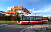 Pražské autobusy čeká zásadní změna. Brzy budou všechny zastávky na znamení