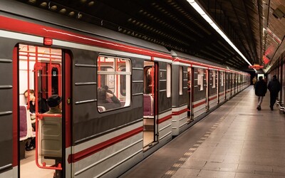 Přehledně: Výluky pražského metra A a C