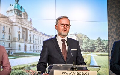 Premiér Fiala je na TikToku. Bezpečnostní hrozby už se vláda nebojí