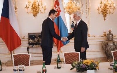 Prezident Petr Pavel a premiér Fiala přivítali v Praze slovenského premiéra. Jednali o obraně i o tom, jak společně ušetřit