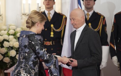 Prezidentka Zuzana Čaputová po prvýkrát udelila štátne vyznamenania. Získali ich Andrej Bán či František Mikloško
