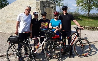 Prezidentka Zuzana Čaputová sa bola počas víkendu bicyklovať, Slováci ju v športovom outfite nespoznali