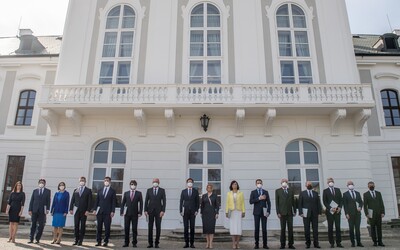 Prezidentka Zuzana Čaputová vymenovala novú vládu, na čele stojí Eduard Heger