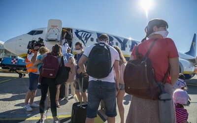 Pri plánovaní dovolenky si nechaj 5-dňovú rezervu na karanténu, odkazuje Slovákom ministerstvo zahraničných vecí