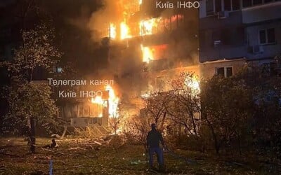 Pri útoku Ruska na Kyjev zomreli traja ľudia. Moskva tvrdí, že zostrelila 82 dronov