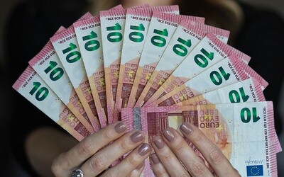 Prieskum: Takmer dve tretiny Slovákov by opustili súčasnú prácu za vyšší plat