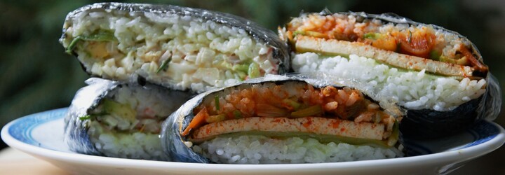 Připrav si doma sushi sendvič: japonské onigirazu