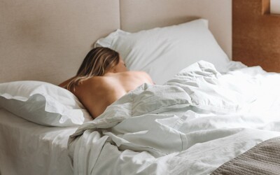 Příliš mnoho spánku může zvýšit riziko infarktu. Ublížit ti může spánek delší než 9 hodin denně