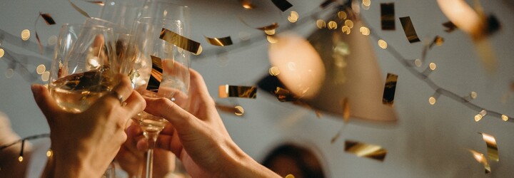 Privítaj rok 2025 v glam štýle. Toto sú HOT silvestrovské make-upy, s ktorými každého očaríš