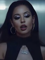 Privítaj rok 2025 v glam štýle. Toto sú HOT silvestrovské make-upy, s ktorými každého očaríš