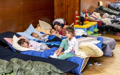Průzkum: Více než polovina lidí v Česku nesouhlasí s vládní pomocí Ukrajině, uprchlíky chtějí jen dočasně