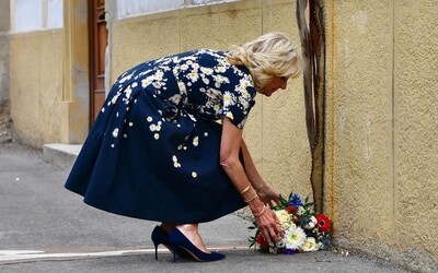 Prvá dáma USA Jill Bidenová mieri do Vyšného Nemeckého. V Bratislave vzdala hold Jánovi Kuciakovi a Martine Kušnírovej