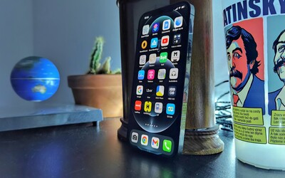 První dojmy z iPhonu 12 Pro Max: Technologická revoluce se nekoná, více se posunul v designu