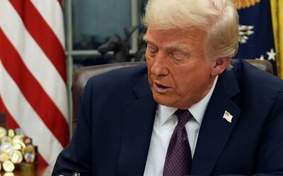 První den „zlatého věku“ Ameriky přehledně: Trump odstupuje od Pařížské dohody a chce zrušit Mexický záliv