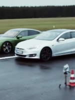 První vzájemný souboj ukazuje, proč se Tesla nemůže srovnávat s elektrickým Porsche