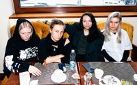 Pussy Riot mají první výstavu, na Islandu se ohlíží za sametovým terorismem