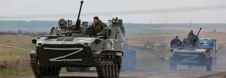 Putin nařídil zastavit útok na ocelárny Azovstal. Mají je zablokovat