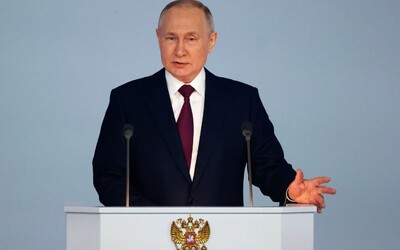 Putin sa v príhovore po roku vojny vyhráža Západu. Tvrdí, že prvá zaútočila Ukrajina